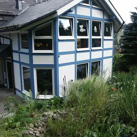 Appartementhaus Vierjahreszeiten *